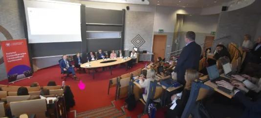 Poza Nagłówkiem